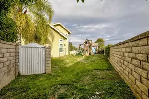 28030 Kenton, Saugus, CA 91350 - Photo 31