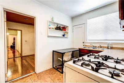 201 S Benton, Los Angeles, CA 90057 - Photo 31