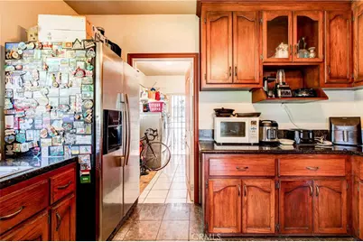 201 S Benton, Los Angeles, CA 90057 - Photo 17