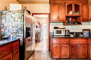 201 S Benton, Los Angeles, CA 90057 - Photo 17