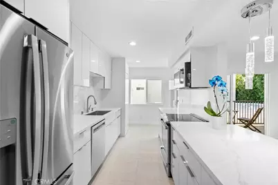 949 N Kings #215, West Hollywood, CA 90069 - Photo 15