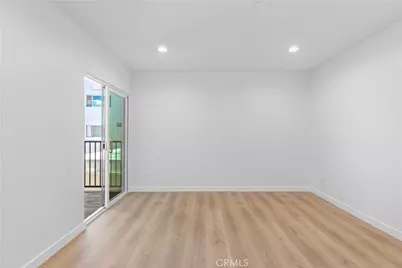 949 N Kings #215, West Hollywood, CA 90069 - Photo 33