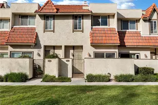 17951 River Cir, Canyon Country, CA 91387 - Photo 37