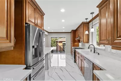 415 Birmingham Road, Burbank, CA 91504 - Photo 15