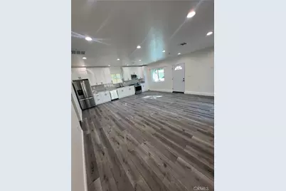 8835 Haskell, North Hills, CA 91343 - Photo 15