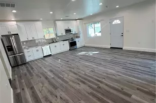 8835 Haskell, North Hills, CA 91343 - Photo 15