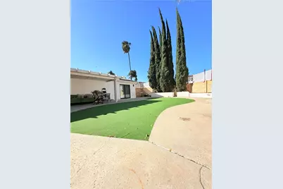 8835 Haskell, North Hills, CA 91343 - Photo 13