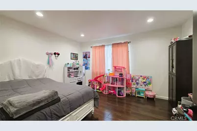 608 Hawthorne Street #E, Glendale, CA 91204 - Photo 15
