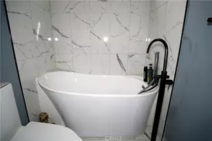 18954 Sherman Way, Reseda, CA 91335 - Photo 29