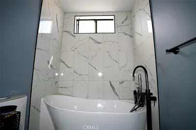 18954 Sherman Way #3, Reseda, CA 91335 - Photo 27