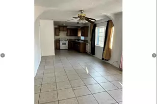 10931 Anzac, Los Angeles, CA 90059 - Photo 9