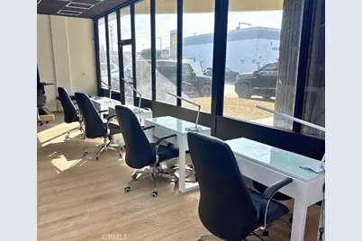 459 W Broadway, Glendale, CA 91204 - Photo 3