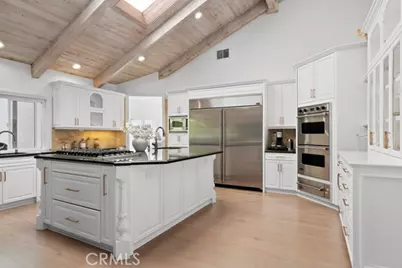 9514 Oakridge Place, Chatsworth, CA 91311 - Photo 17