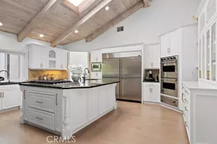 9514 Oakridge Pl, Chatsworth, CA 91311 - Photo 17