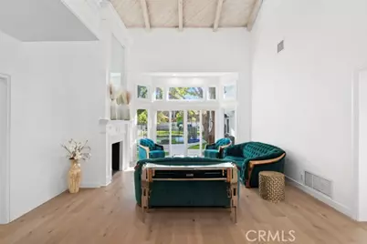 9514 Oakridge Place, Chatsworth, CA 91311 - Photo 7