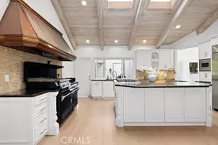 9514 Oakridge Pl, Chatsworth, CA 91311 - Photo 15