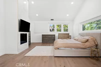 9514 Oakridge Place, Chatsworth, CA 91311 - Photo 19