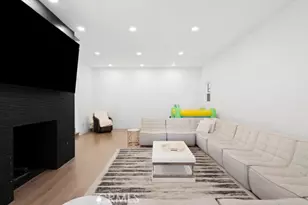 9514 Oakridge Pl, Chatsworth, CA 91311 - Photo 11