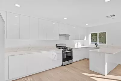 6842 Cedros Avenue, Van Nuys, CA 91405 - Photo 7