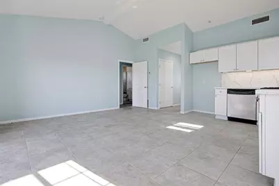 6648 Gaviota Avenue, Lake Balboa, CA 91406 - Photo 25