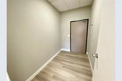 3857 Foothill Blvd #19, La Crescenta, CA 91214 - Photo 5