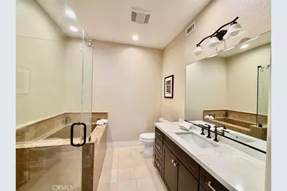 10604 Valley Spring Lane #105, Toluca Lake, CA 91602 - Photo 13