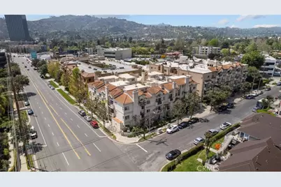 10604 Valley Spring Lane #105, Toluca Lake, CA 91602 - Photo 21