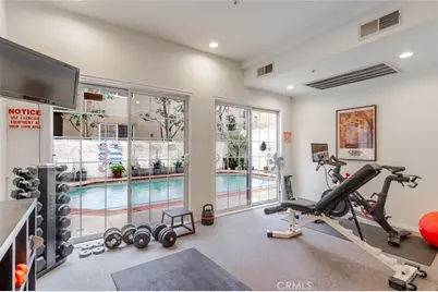 10604 Valley Spring Lane #105, Toluca Lake, CA 91602 - Photo 15