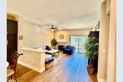 10604 Valley Spring Lane #105, Toluca Lake, CA 91602 - Photo 9