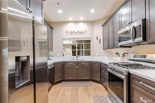 10604 Valley Spring Ln, Toluca Lake, CA 91602 - Photo 7