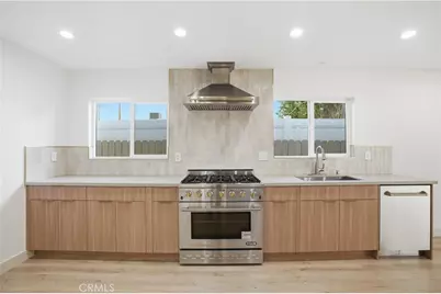 12952 Elkwood, North Hollywood, CA 91605 - Photo 5