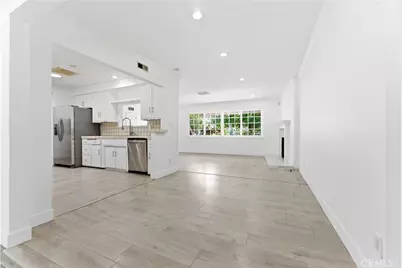 8443 Remmet, Canoga Park, CA 91304 - Photo 11