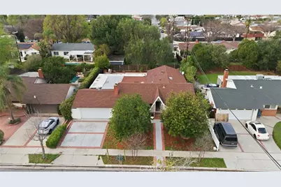 8443 Remmet, Canoga Park, CA 91304 - Photo 5