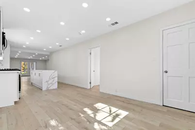 11753 Blythe, North Hollywood, CA 91605 - Photo 3