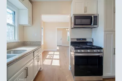 1805 W 35th Street, Los Angeles, CA 90018 - Photo 11