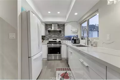 1881 Alpha Rd #17, Glendale, CA 91208 - Photo 7