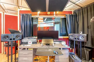 1521 W Glenoaks Boulevard #A, Glendale, CA 91201 - Photo 11