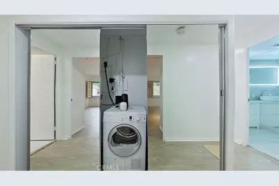 10450 Wilshire Boulevard #2A, Los Angeles, CA 90024 - Photo 19