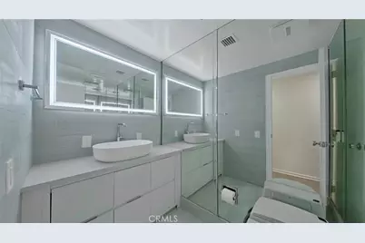 10450 Wilshire Boulevard #2A, Los Angeles, CA 90024 - Photo 13