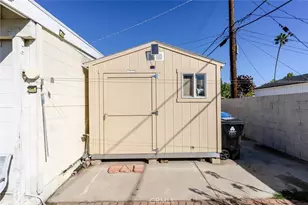 7230 Case Ave, Los Angeles, CA 91352 - Photo 29