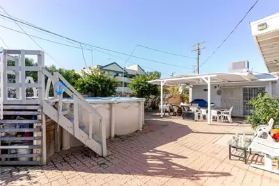 7230 Case Avenue, Los Angeles, CA 91352 - Photo 27