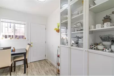 7230 Case Avenue, Los Angeles, CA 91352 - Photo 13