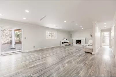 9434 McLennan Avenue, Northridge, CA 91343 - Photo 15