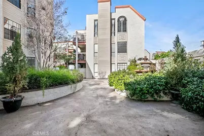 427 E Orange Grove Ave #301, Burbank, CA 91501 - Photo 39