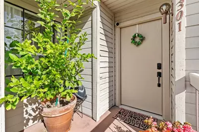 427 E Orange Grove Ave #301, Burbank, CA 91501 - Photo 31