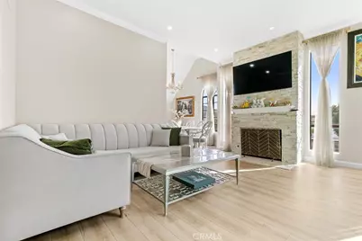 427 E Orange Grove Ave #301, Burbank, CA 91501 - Photo 5