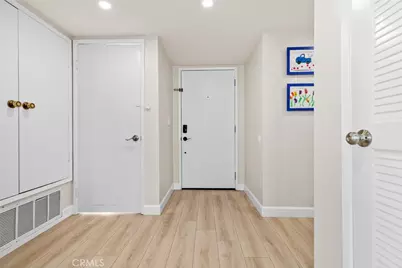 427 E Orange Grove Ave #301, Burbank, CA 91501 - Photo 29