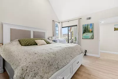 427 E Orange Grove Ave #301, Burbank, CA 91501 - Photo 15