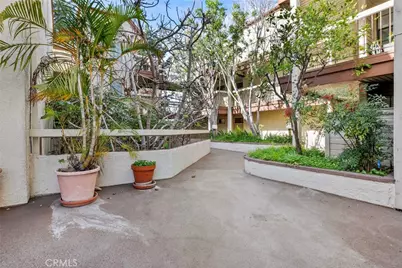 427 E Orange Grove Ave #301, Burbank, CA 91501 - Photo 37