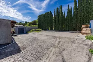 9711 Wheatland Ave, Shadow Hills, CA 91040 - Photo 33